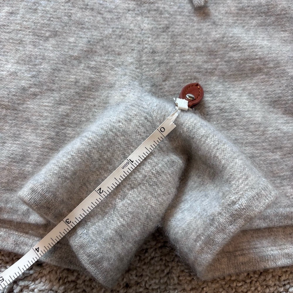 Neiman Marcus Heathered Gray Cashmere Shorts Women’s XL Comfort Luxury - Picture 9 of 9